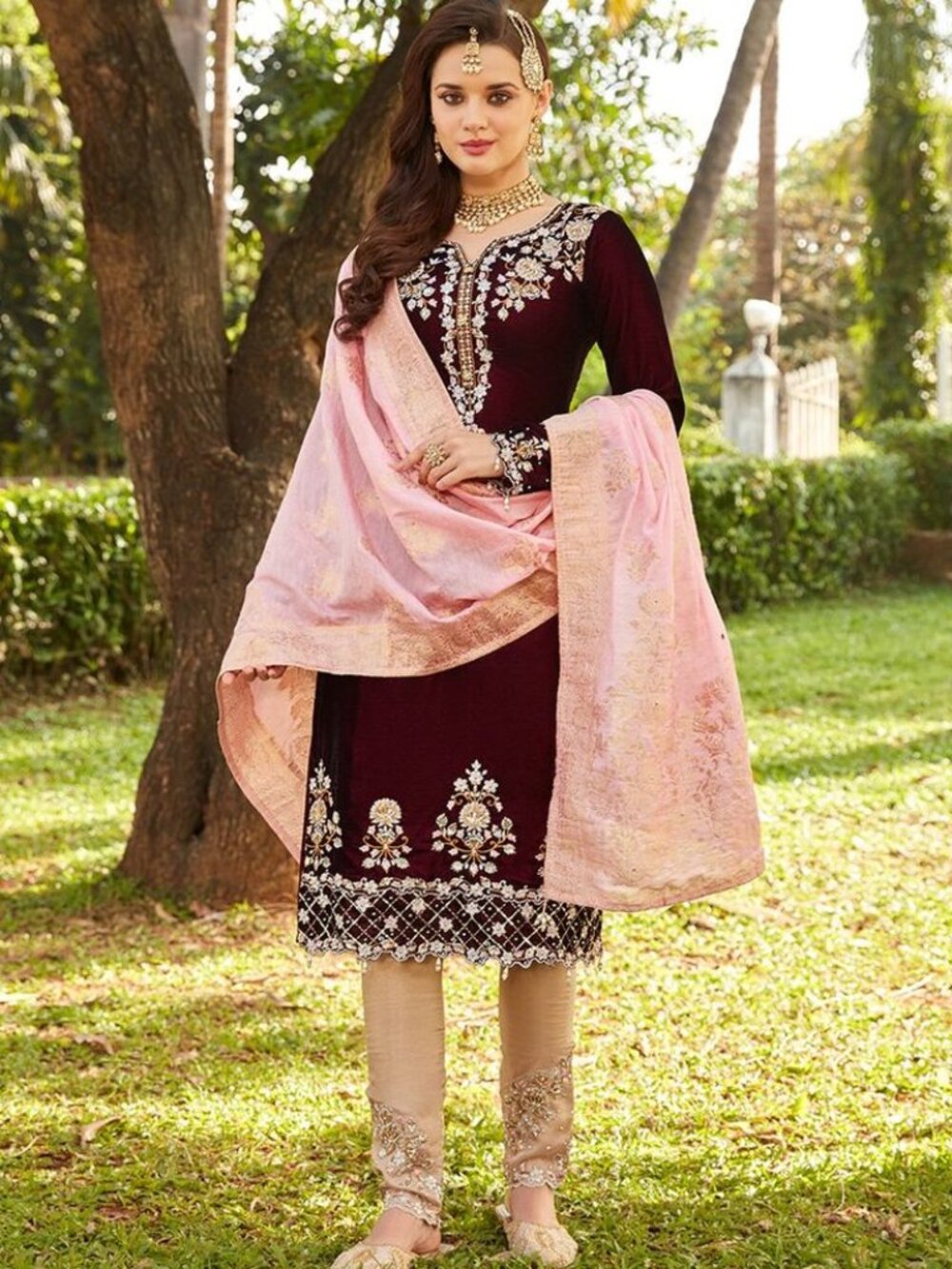 Lashkaraa Purple Velvet Pant Embroidered Suit, XS